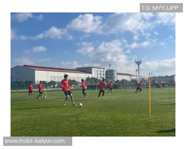 海港B队热身赛表现出色李圣龙对阵镇江队20分钟内贡献1射2传